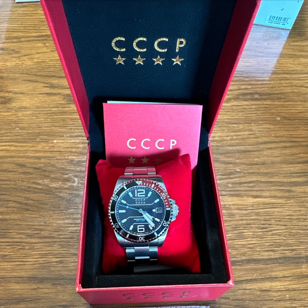 Luxury wristwatch